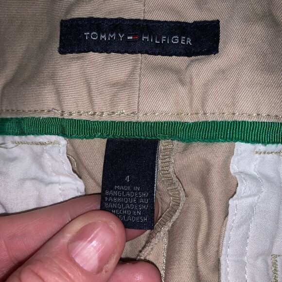 Tommy Hilfiger khaki chino shorts size 4 - Picture 3 of 4